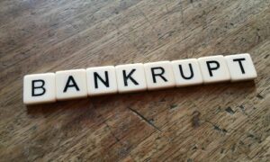 sanjati bankrot